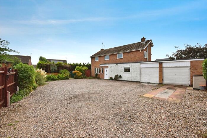 4 Bedroom Detached House For Sale In Stanhope Road, Wigston, Leicestershire, LE18