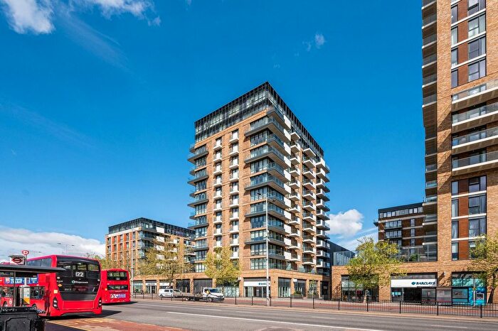 2 Bedroom Flat To Rent In Naval House, Woolwich Riverside, London, SE18