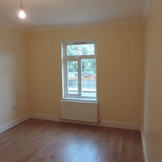 3 Bedroom Flat To Rent In Church Rd, London, E10