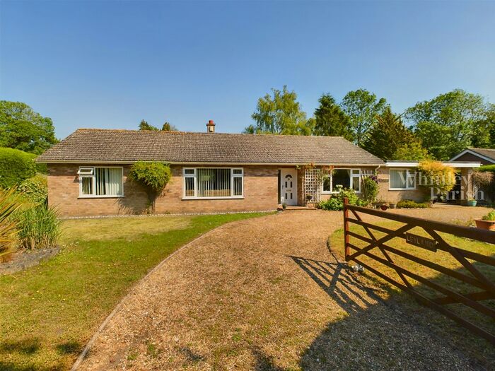 4 Bedroom Detached Bungalow For Sale In Aslacton Road, Forncett St. Peter, Norwich, NR16