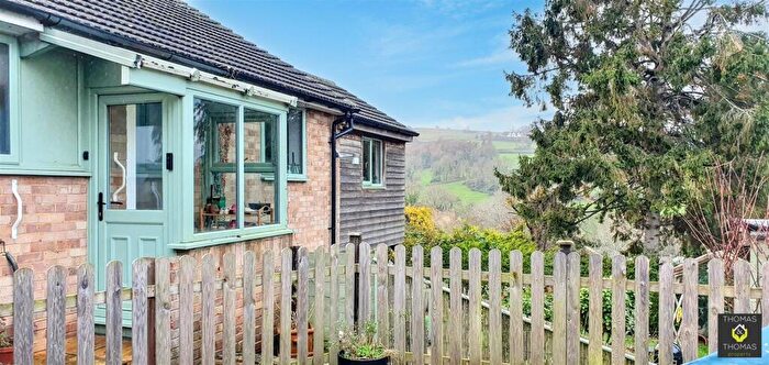 2 Bedroom Detached Bungalow For Sale In Larksfield Road, Kingscourt, Stroud, GL5