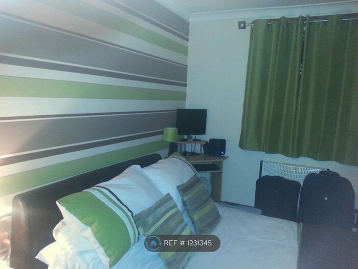 2 Bedroom Flat To Rent In Laburnum Road, Banknock FK4