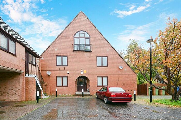 1 Bedroom Apartment To Rent In Capstan Way, London, SE16