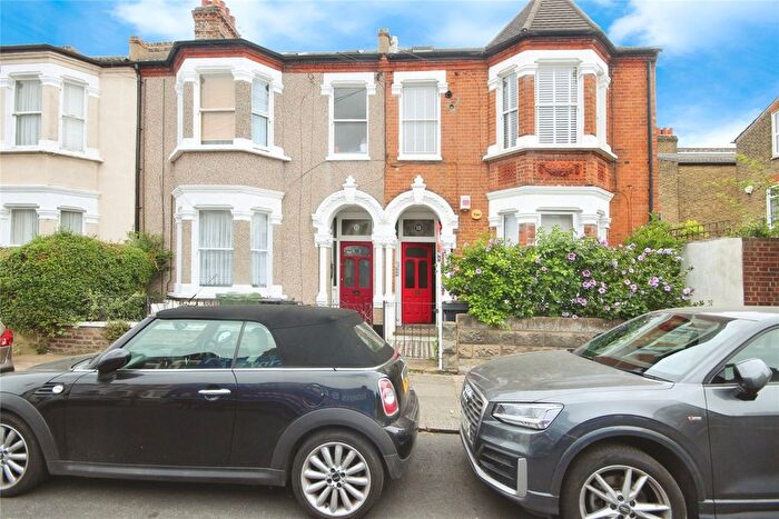 1 Bedroom Flat To Rent In Blakemore Road, London, SW16