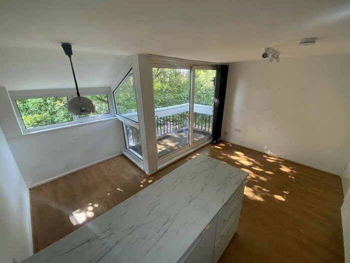 1 Bedroom Flat To Rent In Oliver Court, London Road, Stoneygate, LE2