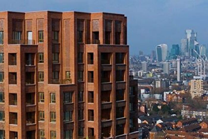 2 Bedroom Apartment To Rent In Bermondsey Heights, London, SE15