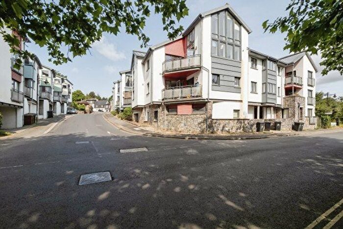 2 Bedroom Flat To Rent In Leechwell Court, Totnes, TQ9