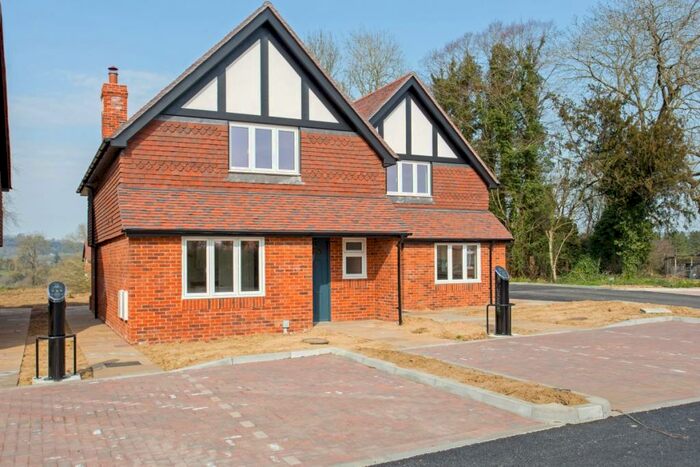 2 Bedroom Semi-Detached House To Rent In Snower Hill Road Betchworth, RH3