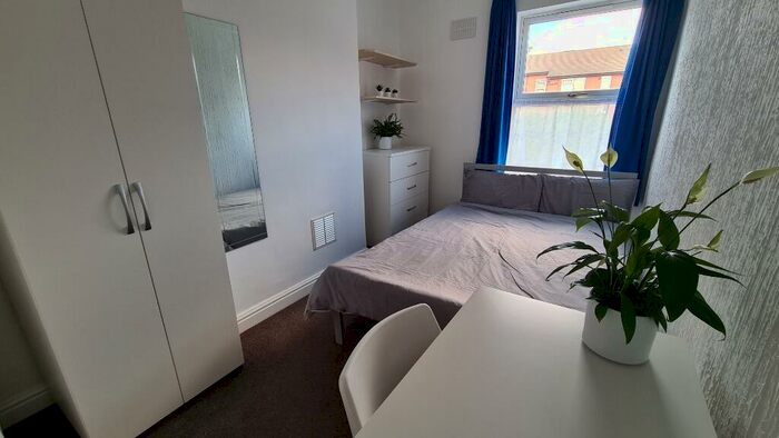 5 Bedroom Terraced House To Rent In Seaford Street, Shelton, Stoke-On-Trent, ST4