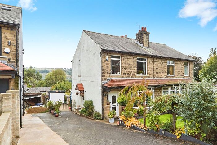 3 Bedroom Semi-Detached House For Sale In Hospital Road, Riddlesden, Keighley, BD20