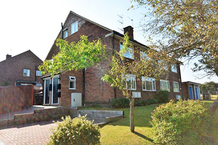 1 Bedroom Flat For Sale In Darvell Drive, Chesham, HP5