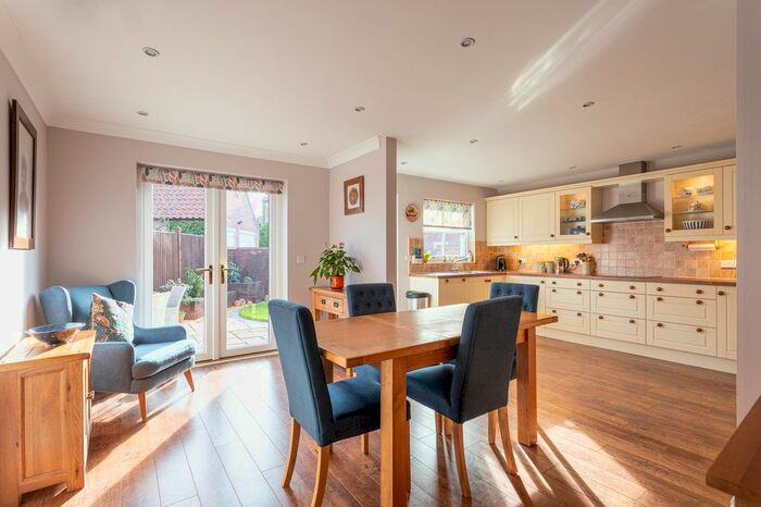 4 Bedroom Detached House For Sale In Main Street, Kelfield, York, YO19