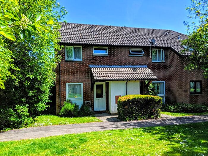 2 Bedroom House To Rent In Pennywell Gardens, New Milton, BH25