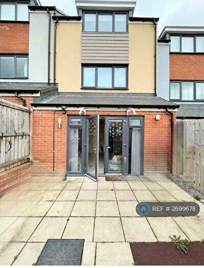 4 Bedroom Terraced House To Rent In Featherwood Avenue, Newcastle Upon Tyne, NE15