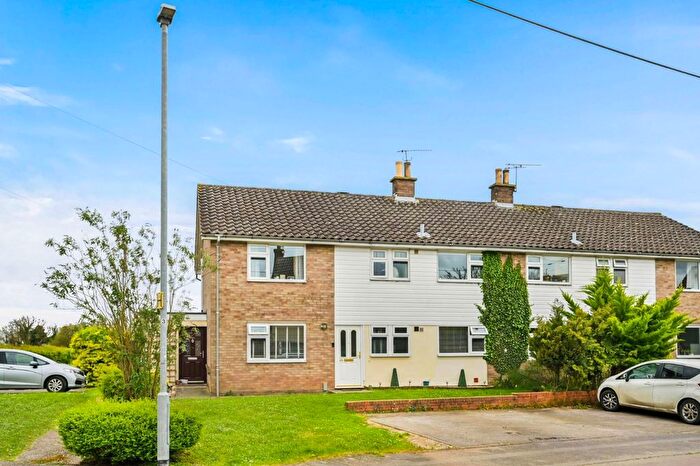 2 Bedroom Maisonette For Sale In Broadfield, High Roding, Dunmow, Essex, CM6
