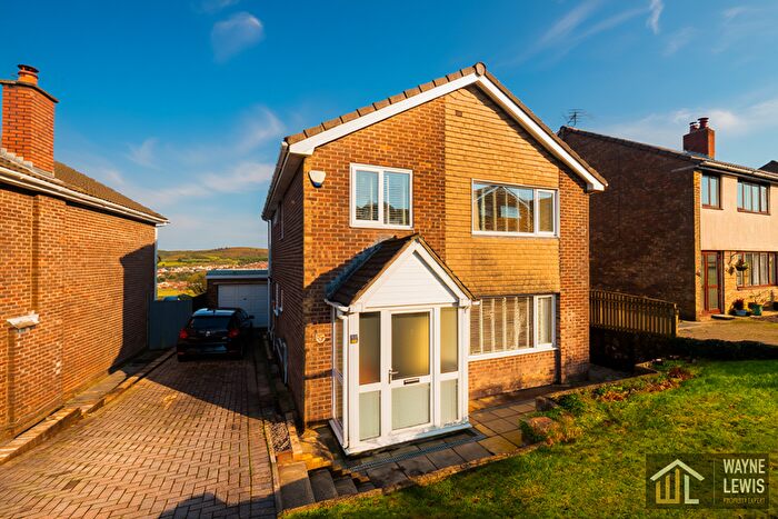 4 Bedroom Detached House For Sale In Pembroke Court, Caerphilly, CF83