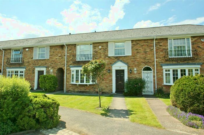 3 Bedroom Terraced House To Rent In West Common Close, Gerrards Cross, Buckinghamshire, SL9