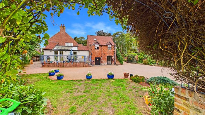2 Bedroom Cottage To Rent In The Granary, High Street, Wroot, Doncaster, North Lincolnshire, DN9