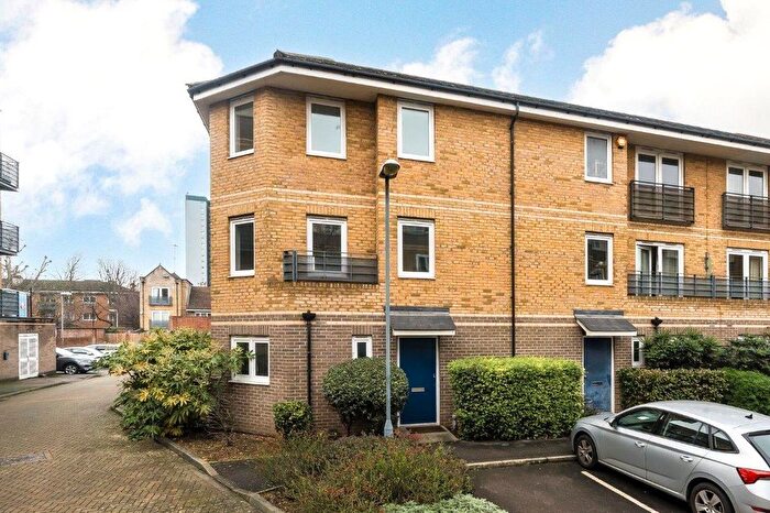4 Bedroom End Terrace House For Sale In Hereford Road, Bow, London, E3