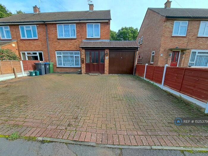 3 Bedroom Semi-Detached House To Rent In Thornyhurst Road, Mytchett, Camberley, GU16