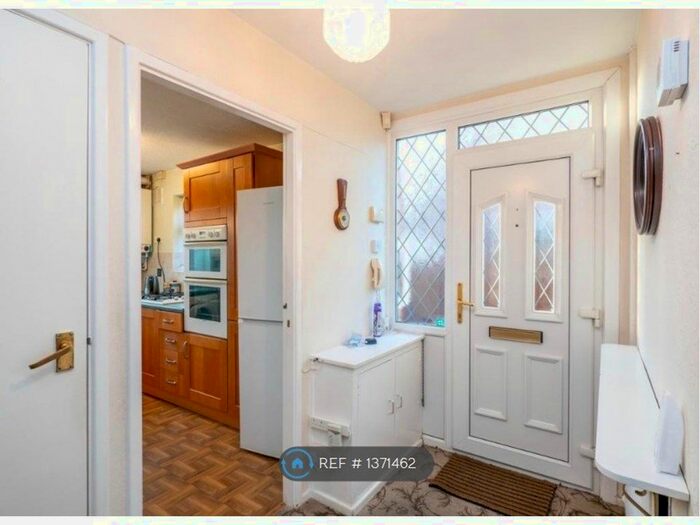 3 Bedroom Bungalow To Rent In Hall Lane, Coventry, CV2