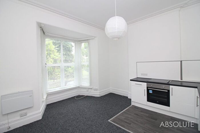 1 Bedroom Flat To Rent In Youngs Park, Paignton, TQ4