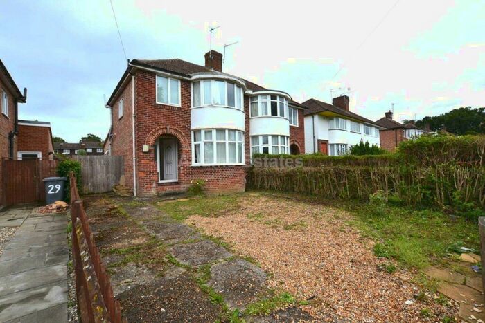 4 Bedroom Terraced House To Rent In Windermere Road, Reading, RG2