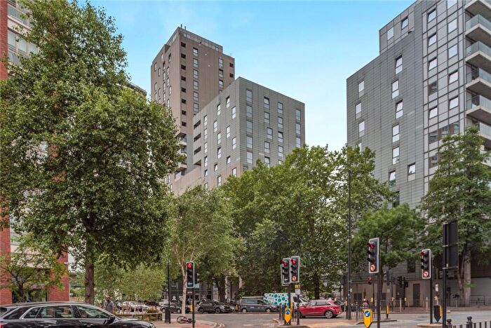 1 Bedroom Apartment For Sale In Preston Road, Canary Wharf, London, E14