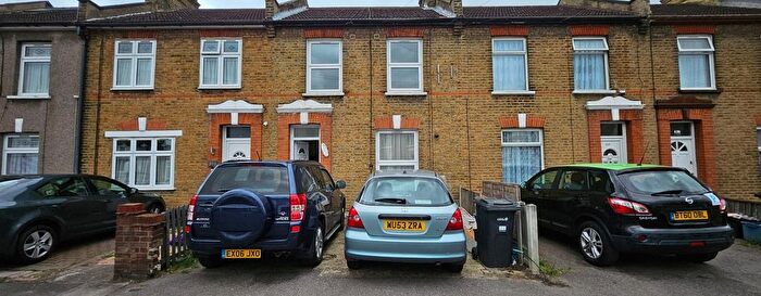 4 Bedroom Terraced House To Rent In Grange Road, Ilford, IG1