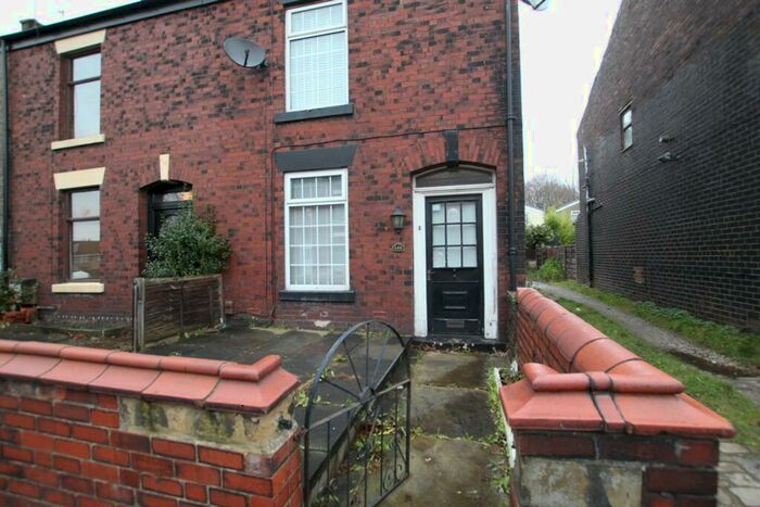 2 Bedroom End Of Terrace House To Rent In Bolton Road, Rochdale, OL11