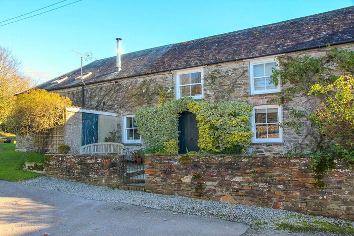 3 Bedroom Semi-Detached House To Rent In Portscatho, Truro, TR2