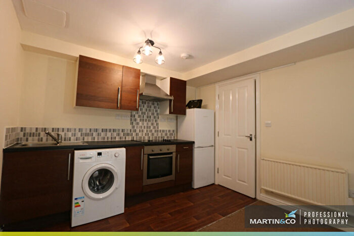 1 Bedroom Detached House To Rent In Commercial Road, Pill, NP20
