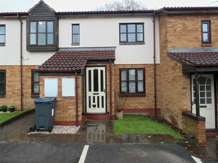 2 Bedroom Maisonette To Rent In Pembroke Way, Birmingham, West Midlands B28
