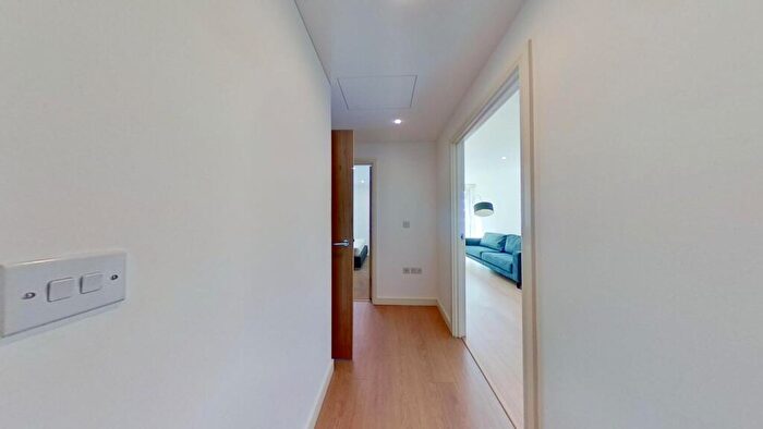 1 Bedroom Apartment For Sale In Waterhouse Apartments, Saffron Central Square, Croydon, CR0