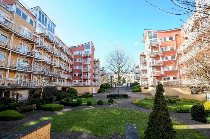 2 Bedroom Flat To Rent In Regatta House, Twickenham Road, Teddington, TW11