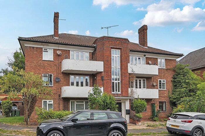 2 Bedroom Apartment To Rent In Courtlands, Maidenhead, SL6