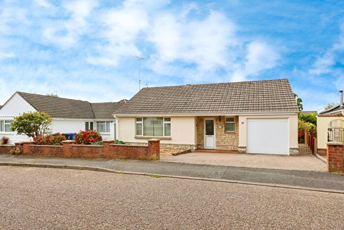 2 Bedroom Bungalow For Sale In Steepleton Road, Broadstone, Dorset, BH18