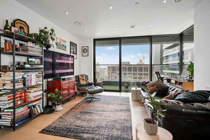 1 Bedroom Apartment For Sale In Hobart Building, Wards Place, London, E14