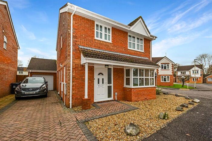 3 Bedroom Detached House To Rent In Plum Way, Willand, Cullompton, EX15