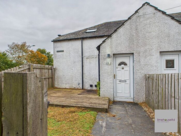 3 Bedroom Semi-Detached House To Rent In Crofthead Row, Main Street, Stoneyburn, Bathgate, EH47