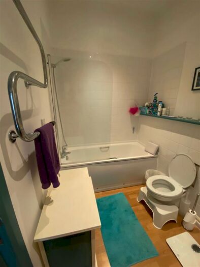 1 Bedroom Flat To Rent In Tobacco Factory, Naples Street, Manchester, M4