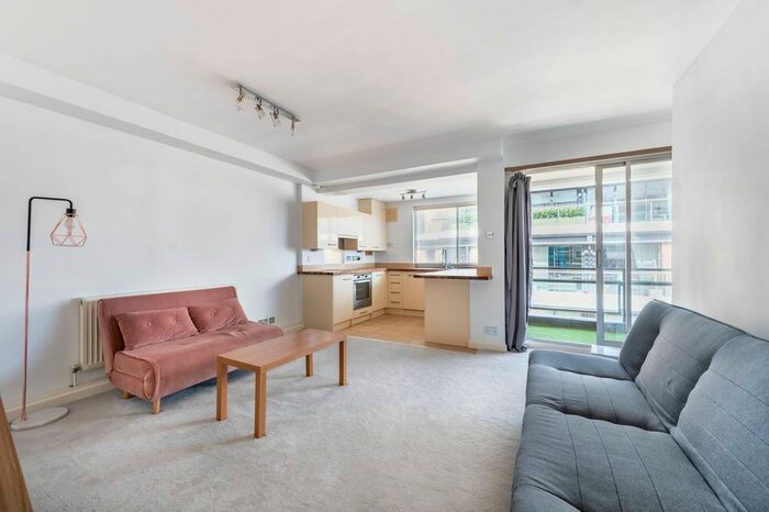 1 Bedroom Flat For Sale In Campden Hill Road, Kensington, London, W8