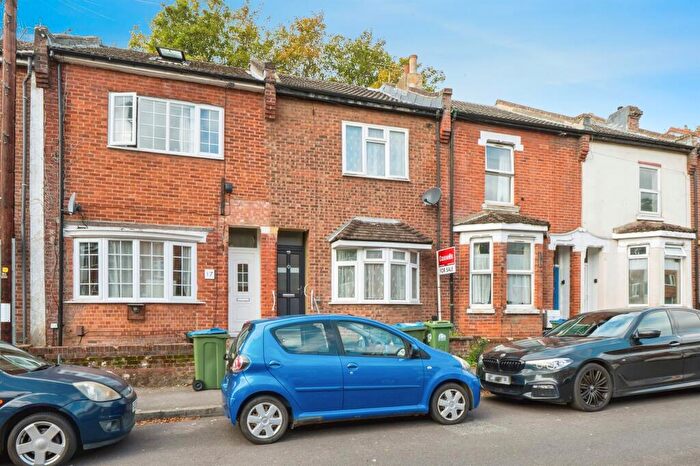 3 Bedroom Terraced House For Sale In Woodside Road, Southampton, SO17