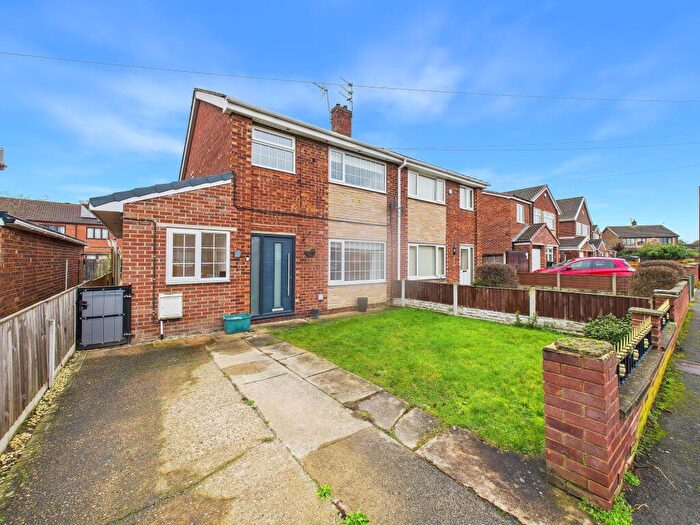 3 Bedroom Semi-Detached House For Sale In Cherry Tree Drive, Dunscroft, DN7