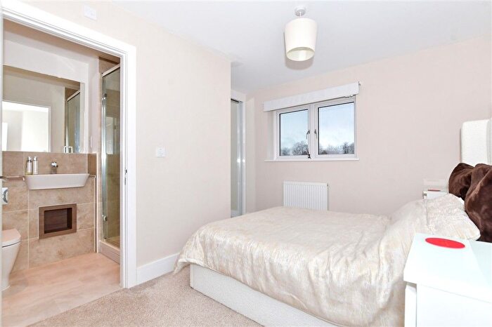 2 Bedroom Flat For Sale In Eden Road, Langley, Maidstone, Kent, ME17