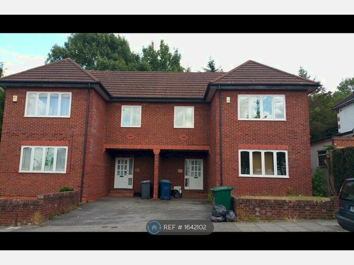 3 Bedroom Semi-Detached House To Rent In Courthouse Road, London, N12