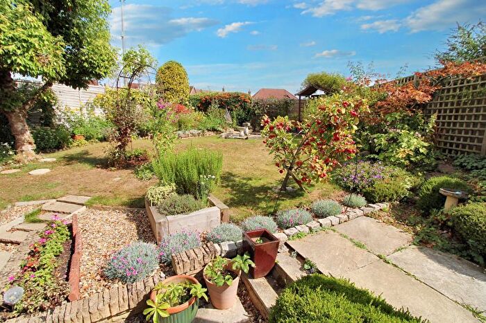 4 Bedroom Detached House For Sale In Watchet Lane, Holmer Green, HP15