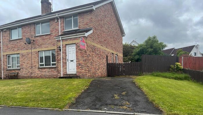 3 Bedroom Semi-Detached House For Sale In Craigaveen Close, Newry, BT35