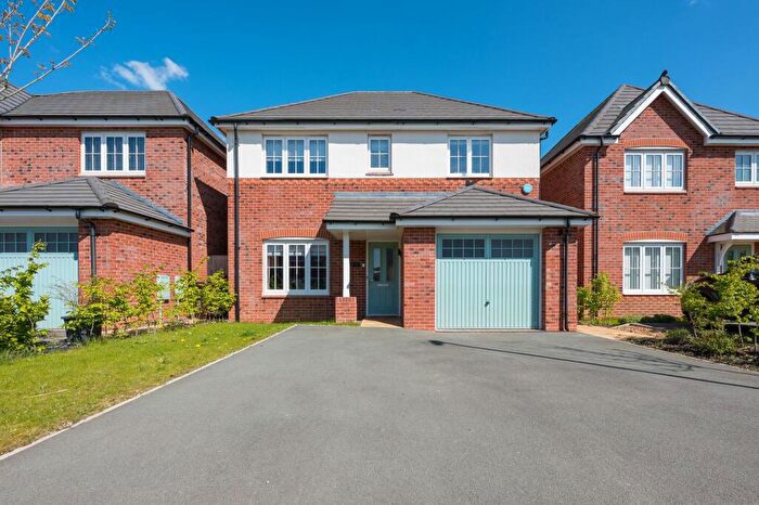 4 Bedroom Detached House For Sale In Yew Tree Way, Burscough, L40