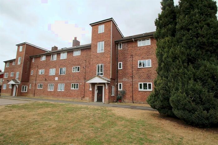 1 Bedroom Flat To Rent In Lilleshall Road, Morden, SM4